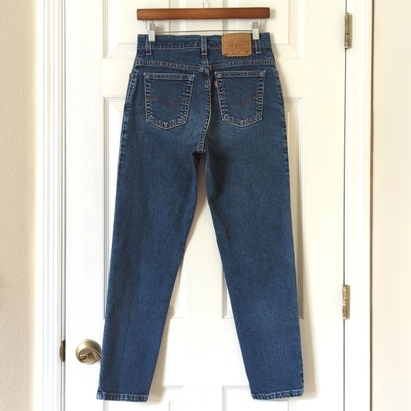 Levi's Y2K Vintage 550 Dark Wash Relaxed Fit Tapered Leg Denim Mom Jeans 8P - Picture 4 of 15